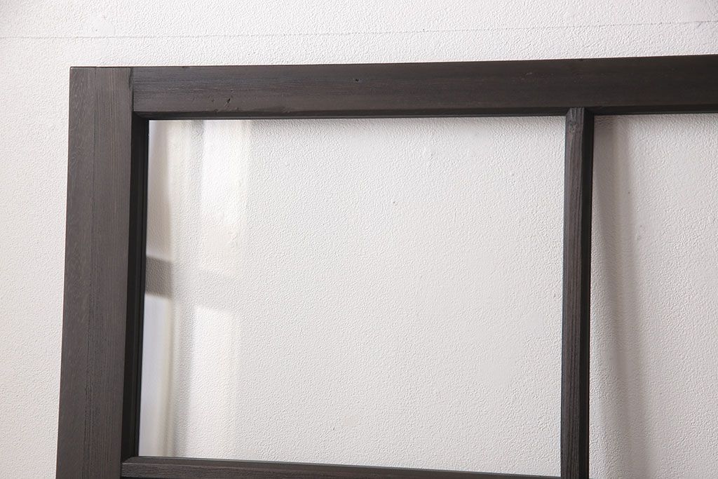 アンティークガラス戸3枚セットをリペア&カスタム!高さと幅をリサイズし、戸車・引手パーツを取り付け。本体を落ち着いた茶色に着色し仕上げ。(建具、引き戸)