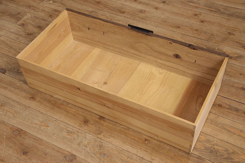 アンティーク衣装箪笥をリペア&カスタム!鉄脚を取り付け、天板を内部から補強。引き出しをフラップダウン扉に加工しテレビボードにリメイク。(テレビ台)