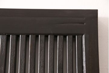 アンティーク蔵戸をリペア&カスタム!高さと幅をリサイズし、上下桟をフラットに加工。全体を濃い茶色に着色し、外部用塗装で仕上げ。(玄関戸、玄関ドア)