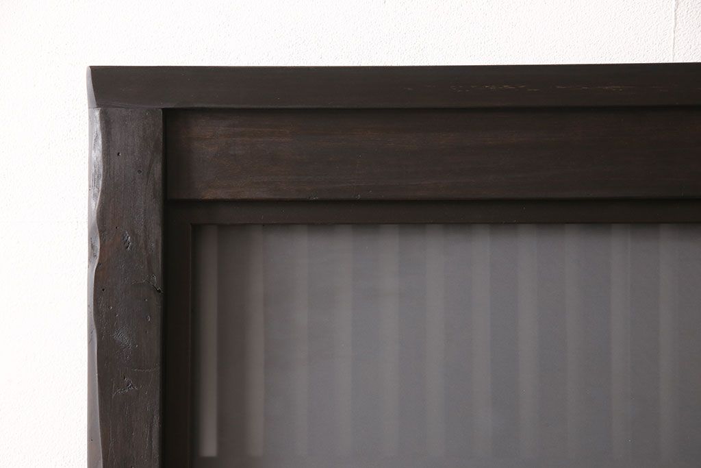 アンティーク蔵戸をリペア&カスタム!高さと幅をリサイズし、上下桟をフラットに加工。全体を濃い茶色に着色し、外部用塗装で仕上げ。(玄関戸、玄関ドア)