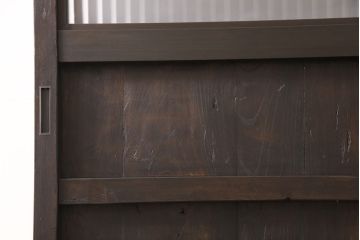 アンティーク蔵戸をリペア&カスタム!高さと幅をリサイズし、上下桟をフラットに加工。全体を濃い茶色に着色し、外部用塗装で仕上げ。(玄関戸、玄関ドア)