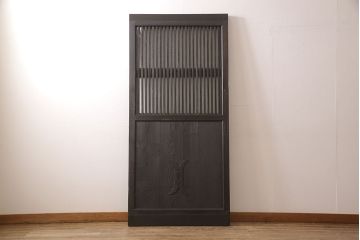 アンティーク蔵戸をリペア&カスタム!高さと幅をリサイズし、上下桟をフラットに加工。ダークブラウンに着色し外部用塗装で仕上げ。(玄関戸、玄関ドア)