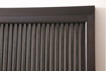 アンティーク蔵戸をリペア&カスタム!高さと幅をリサイズし、上下桟をフラットに加工。ダークブラウンに着色し外部用塗装で仕上げ。(玄関戸、玄関ドア)