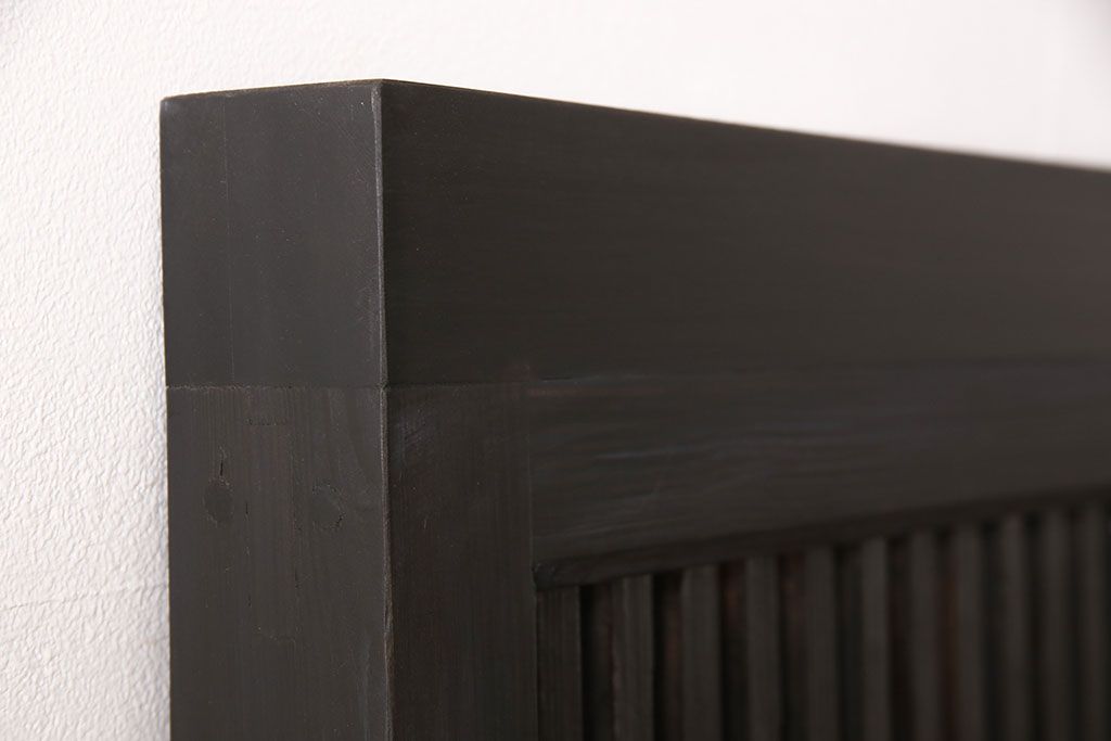 アンティーク蔵戸をリペア&カスタム!高さと幅をリサイズし、上下桟をフラットに加工。ダークブラウンに着色し外部用塗装で仕上げ。(玄関戸、玄関ドア)