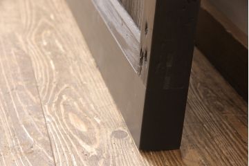 アンティーク蔵戸をリペア&カスタム!高さと幅をリサイズし、上下桟をフラットに加工。ダークブラウンに着色し外部用塗装で仕上げ。(玄関戸、玄関ドア)