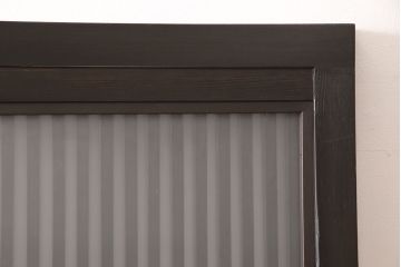 アンティーク蔵戸をリペア&カスタム!高さと幅をリサイズし、上下桟をフラットに加工。ダークブラウンに着色し外部用塗装で仕上げ。(玄関戸、玄関ドア)