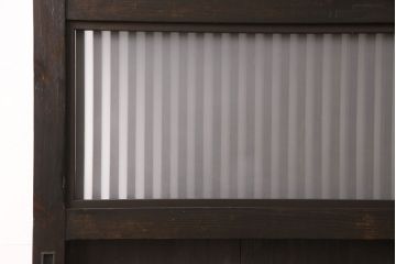 アンティーク蔵戸をリペア&カスタム!高さと幅をリサイズし、上下桟をフラットに加工。ダークブラウンに着色し外部用塗装で仕上げ。(玄関戸、玄関ドア)