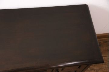 北海道民芸家具のサイドボードをリペア&カスタム!木製脚を取り付け、本体の色に合わせて着色し仕上げ。(キャビネット、収納棚、リビングボード)