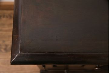 北海道民芸家具のサイドボードをリペア&カスタム!木製脚を取り付け、本体の色に合わせて着色し仕上げ。(キャビネット、収納棚、リビングボード)