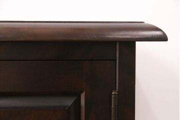 北海道民芸家具のサイドボードをリペア&カスタム!木製脚を取り付け、本体の色に合わせて着色し仕上げ。(キャビネット、収納棚、リビングボード)