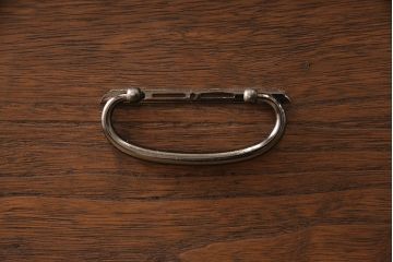 桐箪笥をリペア&カスタム!天板と台輪を取り付けローボードにリメイク。明るめの茶色に着色し仕上げ。(ローチェスト、テレビ台)