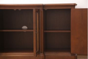 ドレクセルヘリテイジのサイドボードの見た目を変えずに綺麗にリペア!背面に配線用穴あけ加工をしテレビボードに。(リビングボード、テレビ台、収納棚)