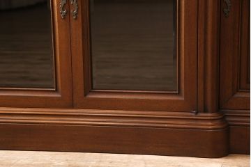 ドレクセルヘリテイジのサイドボードの見た目を変えずに綺麗にリペア!背面に配線用穴あけ加工をしテレビボードに。(リビングボード、テレビ台、収納棚)