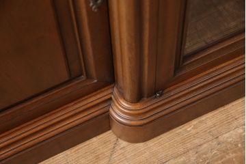 ドレクセルヘリテイジのサイドボードの見た目を変えずに綺麗にリペア!背面に配線用穴あけ加工をしテレビボードに。(リビングボード、テレビ台、収納棚)