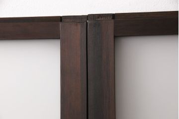 アンティークガラス戸4枚をリペア&カスタム!高さと幅をリサイズし、引手・戸車を取り付け。ガラスはすりガラスに変更し、本体はブラウンに着色し仕上げ。(引き戸、建具)