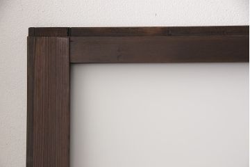 アンティークガラス戸4枚をリペア&カスタム!高さと幅をリサイズし、引手・戸車を取り付け。ガラスはすりガラスに変更し、本体はブラウンに着色し仕上げ。(引き戸、建具)