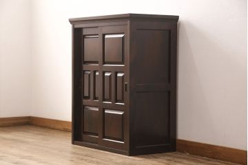 北海道民芸家具の下駄箱をリペア&カスタム!脚を取り外して底面を平らに。(靴箱、戸棚、収納棚)