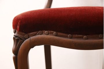 フランスアンティークのダイニングチェアの見た目を変えずに綺麗にリペア!(椅子、イス)