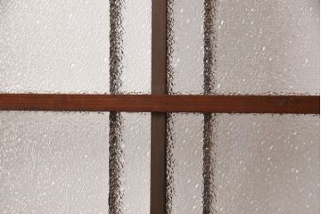 ガラス戸2枚セットをリペア&カスタム!高さと幅をリサイズし、帯部分をすりガラスに変更。(引き戸)