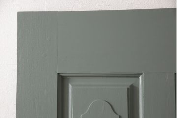 ドアをリペア&カスタム!くすんだ青緑色にペイント。(扉、建具)