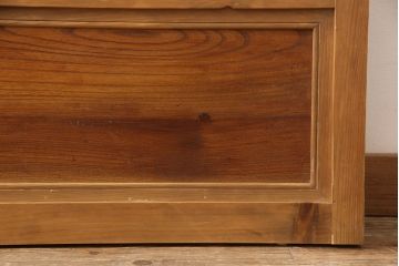 格子戸をリペア&カスタム!高さを高くリサイズし、裏にすりガラスを追加。引手と戸車を取り付け、全体を蜜蝋ワックスで仕上げ。(引き戸、建具)