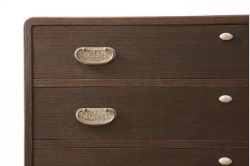 総桐箪笥をリペア&カスタム!高品質リペアを施し、ダークブラウンに着色。(衣装箪笥、和タンス、桐たんす)