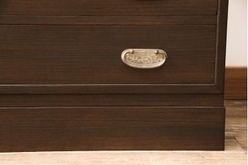 総桐箪笥をリペア&カスタム!高品質リペアを施し、ダークブラウンに着色。(衣装箪笥、和タンス、桐たんす)