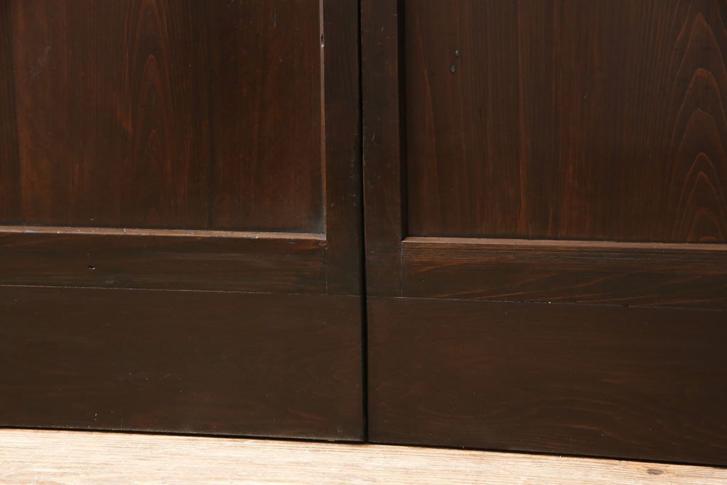 格子戸2枚をリペア&カスタム!高さと幅をリサイズし、吊り戸仕様に加工。引手とガラスを取り付け。(板戸、建具、引き戸)