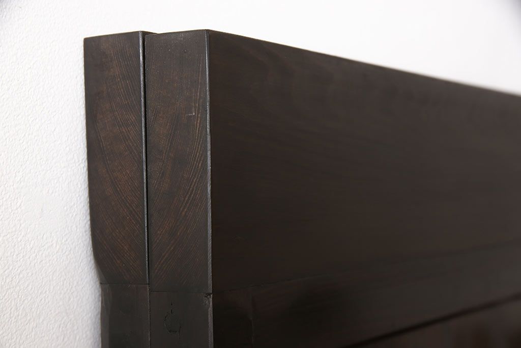 格子戸2枚をリペア&カスタム!高さと幅をリサイズし、吊り戸仕様に加工。引手とガラスを取り付け。(板戸、建具、引き戸)