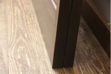 格子戸2枚をリペア&カスタム!高さと幅をリサイズし、吊り戸仕様に加工。引手とガラスを取り付け。(板戸、建具、引き戸)