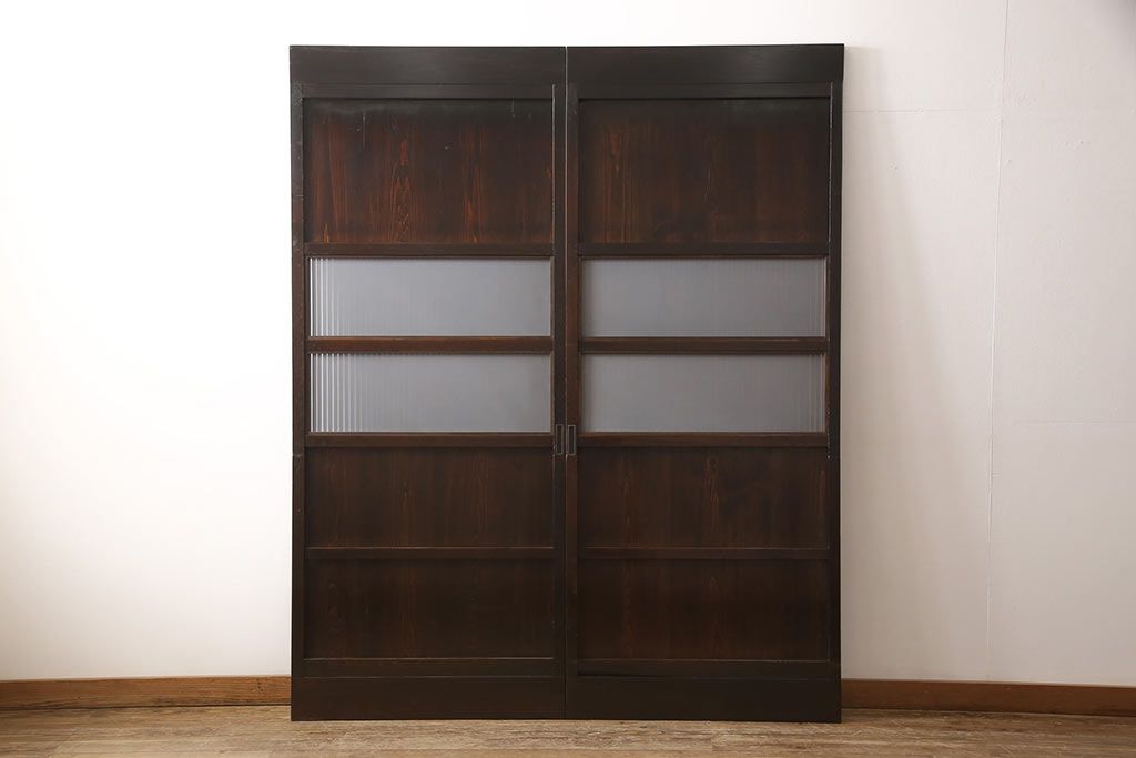 格子戸2枚をリペア&カスタム!高さと幅をリサイズし、吊り戸仕様に加工。引手とガラスを取り付け。(板戸、建具、引き戸)