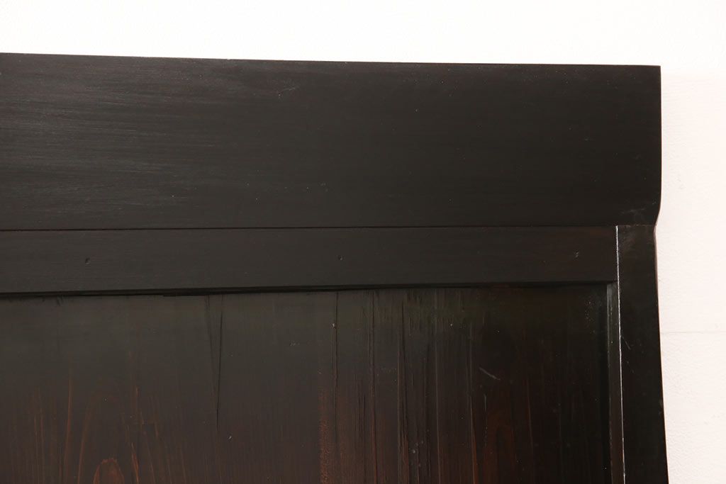 格子戸2枚をリペア&カスタム!高さと幅をリサイズし、吊り戸仕様に加工。引手とガラスを取り付け。(板戸、建具、引き戸)