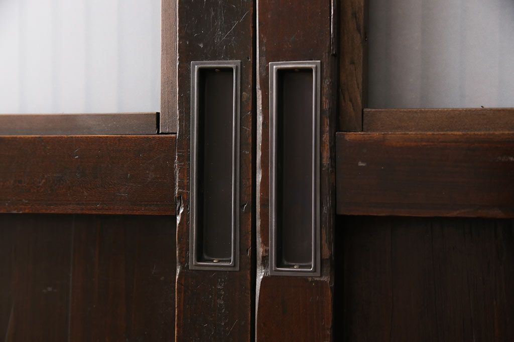 格子戸2枚をリペア&カスタム!高さと幅をリサイズし、吊り戸仕様に加工。引手とガラスを取り付け。(板戸、建具、引き戸)