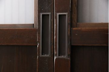 格子戸2枚をリペア&カスタム!高さと幅をリサイズし、吊り戸仕様に加工。引手とガラスを取り付け。(板戸、建具、引き戸)