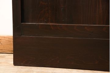 格子戸2枚をリペア&カスタム!高さと幅をリサイズし、吊り戸仕様に加工。引手とガラスを取り付け。(板戸、建具、引き戸)