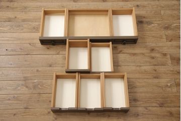 ドレッサー&チェアセットの見た目を変えずに綺麗にリペア!(鏡台)