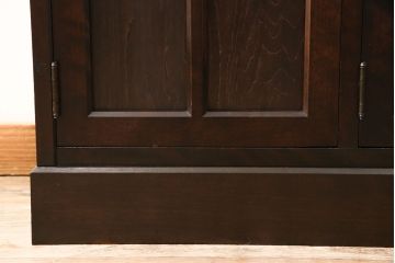 北海道民芸家具のサイドキャビネットをリペア&カスタム!扉のガラスを木製板に交換。台輪を取り付け。(収納棚、戸棚)