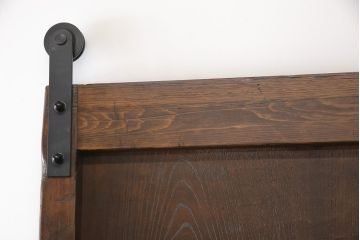 アンティーク蔵戸をリペア&カスタム!高さと幅をリサイズし、吊り戸仕様に加工。合わせて戸枠も新規製作。(玄関戸、引き戸、建具)