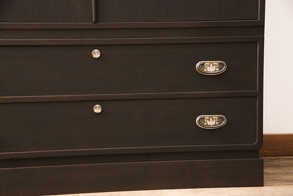 総桐箪笥をリペア&カスタム!高品質リペアを施し、全体をダークブラウンに着色し仕上げ。(着物箪笥、衣装箪笥)