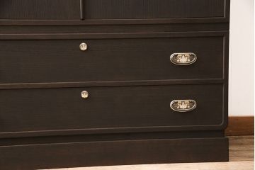 総桐箪笥をリペア&カスタム!高品質リペアを施し、全体をダークブラウンに着色し仕上げ。(着物箪笥、衣装箪笥)