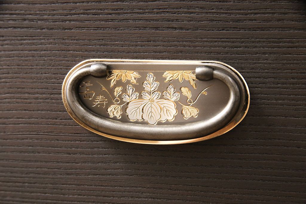 総桐箪笥をリペア&カスタム!高品質リペアを施し、全体をダークブラウンに着色し仕上げ。(着物箪笥、衣装箪笥)