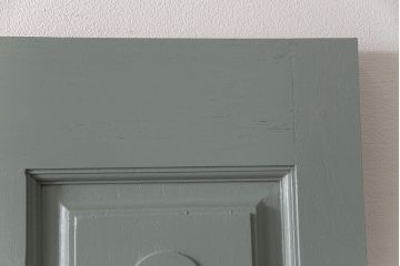 ペイントドアをリペア&カスタム!幅をリサイズし、ドアノブパーツを取り付け。青緑色にペイント仕上げ。(扉、建具)