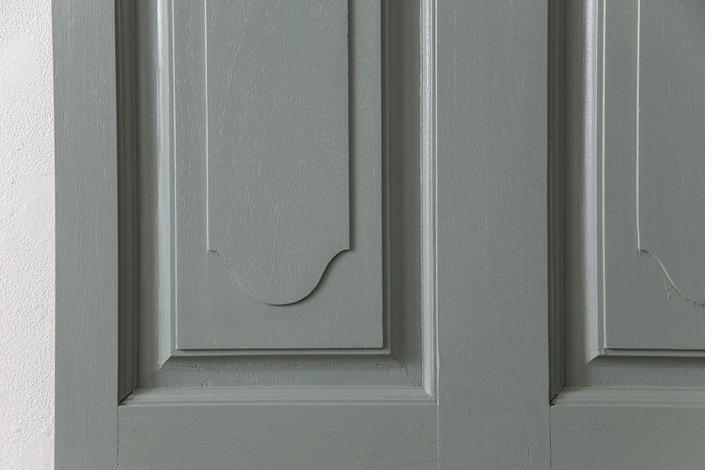 ペイントドアをリペア&カスタム!幅をリサイズし、ドアノブパーツを取り付け。青緑色にペイント仕上げ。(扉、建具)