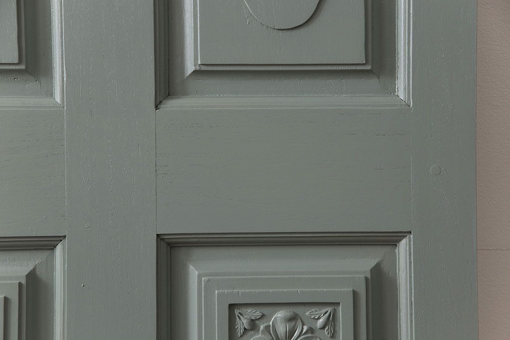 ペイントドアをリペア&カスタム!幅をリサイズし、ドアノブパーツを取り付け。青緑色にペイント仕上げ。(扉、建具)