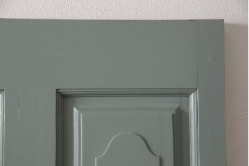 ペイントドアをリペア&カスタム!幅をリサイズし、ドアノブパーツを取り付け。青緑色にペイント仕上げ。(扉、建具)