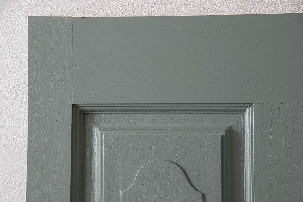 ペイントドアをリペア&カスタム!幅をリサイズし、ドアノブパーツを取り付け。青緑色にペイント仕上げ。(扉、建具)