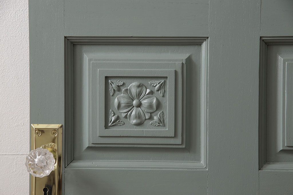 ペイントドアをリペア&カスタム!幅をリサイズし、ドアノブパーツを取り付け。青緑色にペイント仕上げ。(扉、建具)