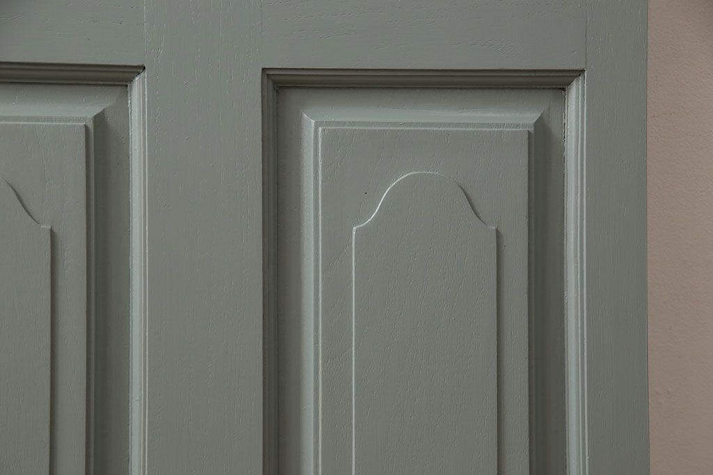 ペイントドアをリペア&カスタム!幅をリサイズし、ドアノブパーツを取り付け。青緑色にペイント仕上げ。(扉、建具)