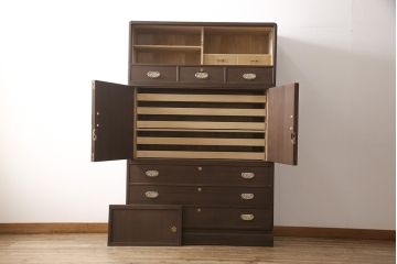 加茂総桐箪笥をリペア&カスタム!高品質リペアを施し、ブラウンに着色し仕上げ。(着物たんす、和服タンス)