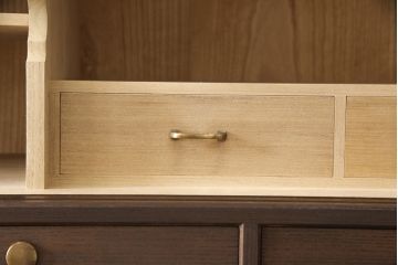 加茂総桐箪笥をリペア&カスタム!高品質リペアを施し、ブラウンに着色し仕上げ。(着物たんす、和服タンス)